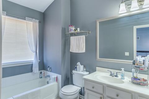 2040 Westridge Blvd, Bartlett, IL 60103 photo 17