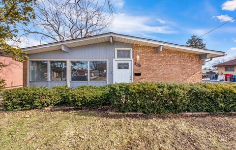 121 N Highview Ave, Addison, IL 60101 photo 1
