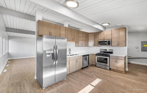 121 N Highview Ave, Addison, IL 60101 photo 2