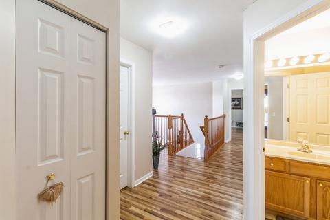 5511 Mcdonough Rd, Hoffman Estates, IL 60192 photo 8