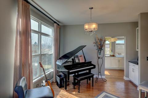 240 Dallas Dr, Bartlett, IL 60103 photo 8
