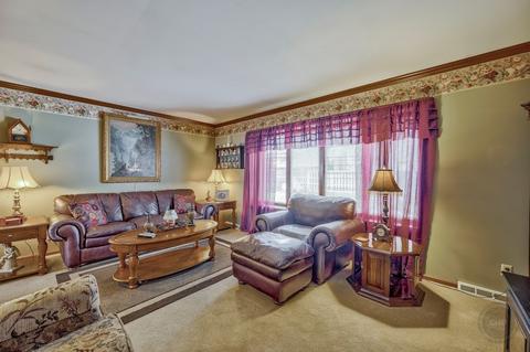 858 Sheldon Ave, Aurora, IL 60506 photo 4