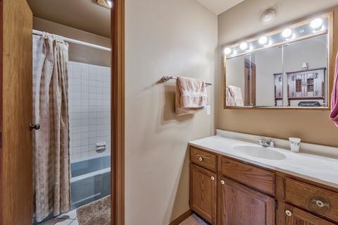 858 Sheldon Ave, Aurora, IL 60506 photo 10