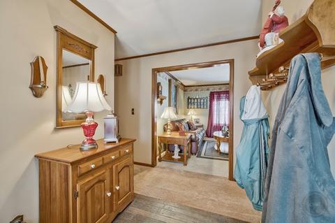 858 Sheldon Ave, Aurora, IL 60506 photo 2