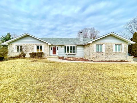 2016 N Pebble Dr, Mchenry, IL 60051 photo 1