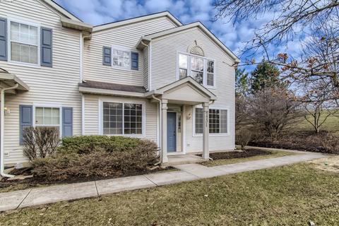 2231 Reflections Dr, Aurora, IL 60502 photo 2