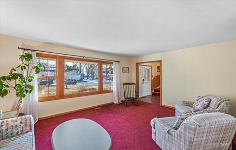 1400 Red Coach Ln, Algonquin, IL 60102 photo 9