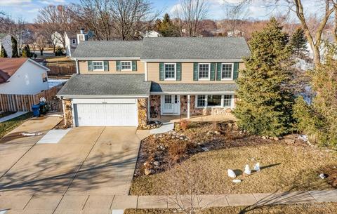 1400 Red Coach Ln, Algonquin, IL 60102 photo 1