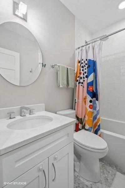 512 E 45th St, Chicago, IL 60653 photo 17
