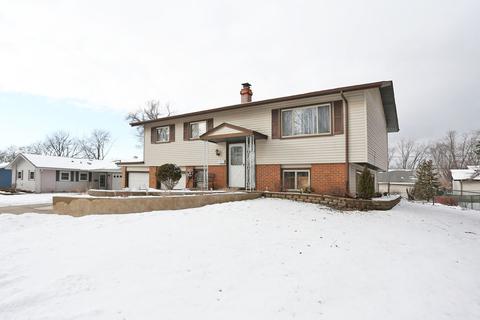 640 Edgemont Ln, Hoffman Estates, IL 60169 photo 2