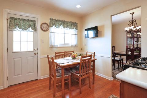 640 Edgemont Ln, Hoffman Estates, IL 60169 photo 10