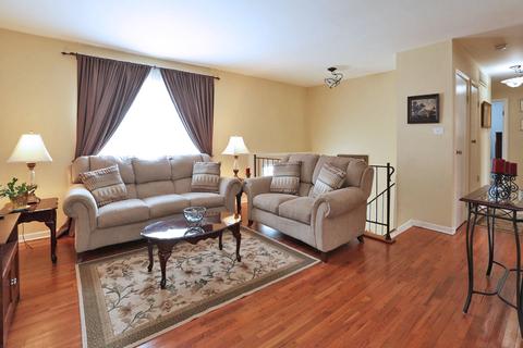 640 Edgemont Ln, Hoffman Estates, IL 60169 photo 5