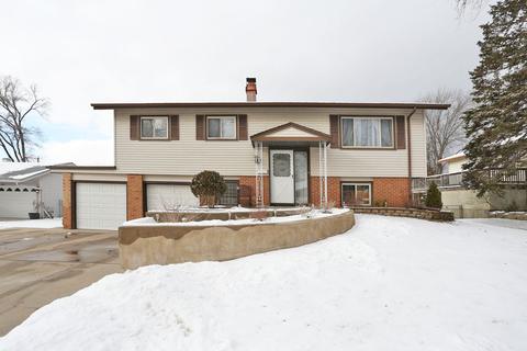 640 Edgemont Ln, Hoffman Estates, IL 60169 photo 1