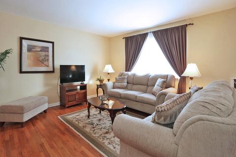 640 Edgemont Ln, Hoffman Estates, IL 60169 photo 3