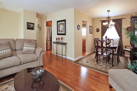 640 Edgemont Ln, Hoffman Estates, IL 60169 photo 4