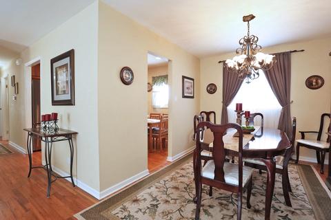 640 Edgemont Ln, Hoffman Estates, IL 60169 photo 7