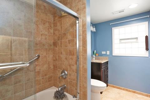 640 Edgemont Ln, Hoffman Estates, IL 60169 photo 20