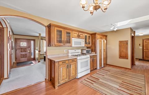 116 E Sunset Pl, Dekalb, IL 60115 photo 5