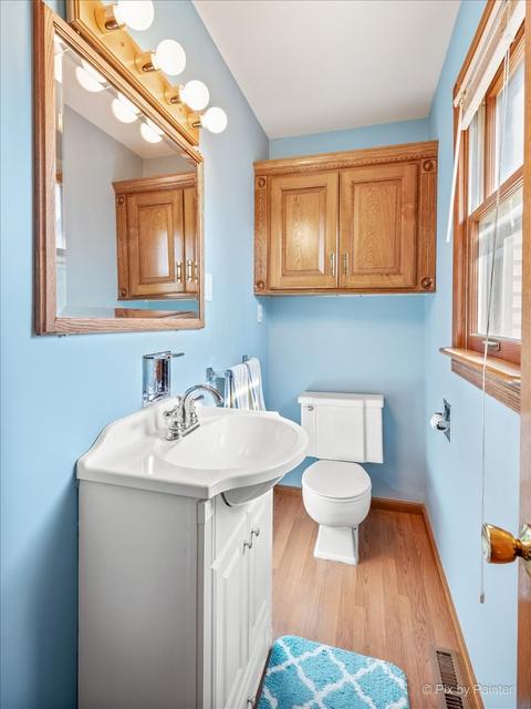 116 E Sunset Pl, Dekalb, IL 60115 photo 13
