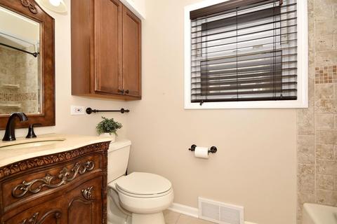 444 E May St, Elmhurst, IL 60126 photo 24