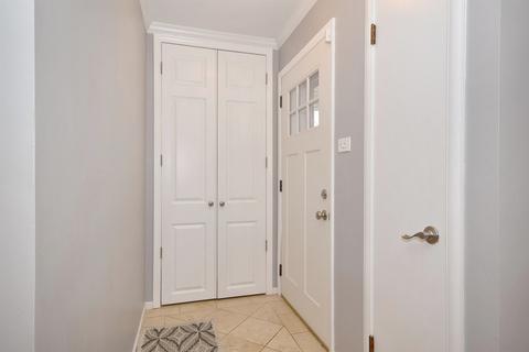444 E May St, Elmhurst, IL 60126 photo 2