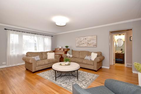 444 E May St, Elmhurst, IL 60126 photo 5