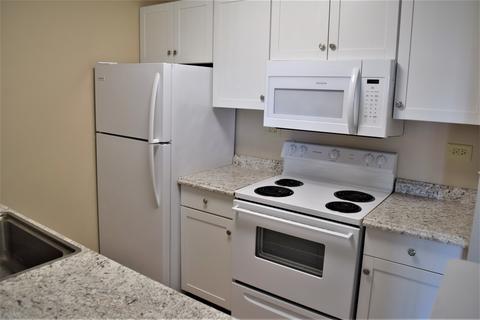 5600 Astor Ln #311, Rolling Meadows, IL 60008 photo 4