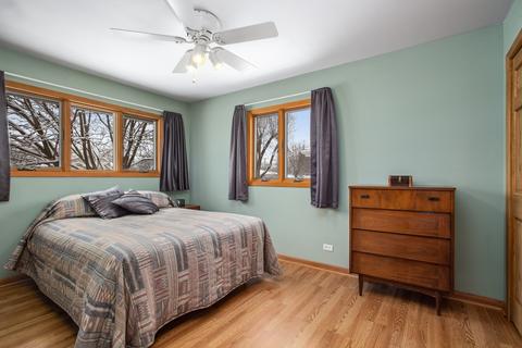 330 Flagstaff Ln, Hoffman Estates, IL 60169 photo 11