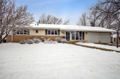 330 Flagstaff Ln, Hoffman Estates, IL 60169 photo 3