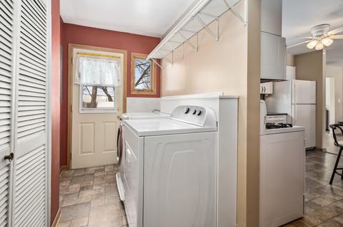 330 Flagstaff Ln, Hoffman Estates, IL 60169 photo 16