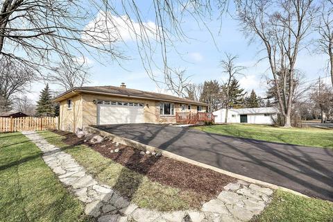 7602 Brookbank Rd, Willowbrook, IL 60527 photo 2