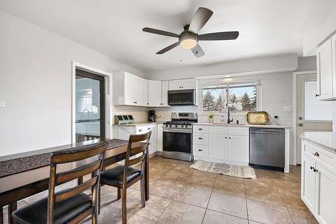 7602 Brookbank Rd, Willowbrook, IL 60527 photo 8
