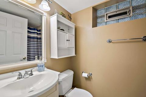 7602 Brookbank Rd, Willowbrook, IL 60527 photo 14