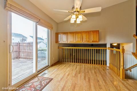 609 Meadow Ln, Harvard, IL 60033 photo 3