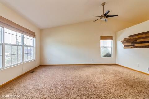 609 Meadow Ln, Harvard, IL 60033 photo 4