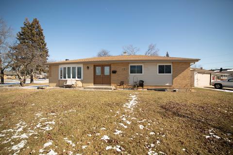 305 Washington Blvd, Hoffman Estates, IL 60169 photo 1