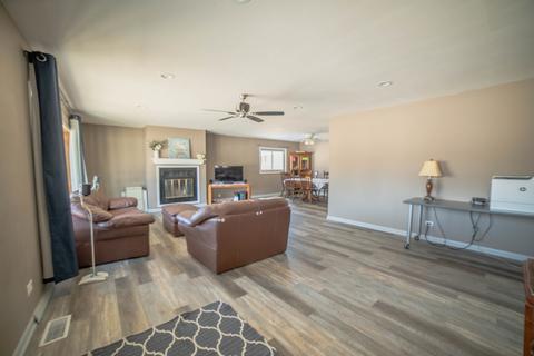 305 Washington Blvd, Hoffman Estates, IL 60169 photo 3