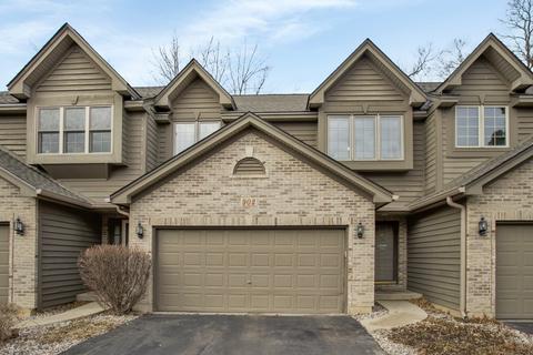 902 Ascot Dr, Elgin, IL 60123 photo 2
