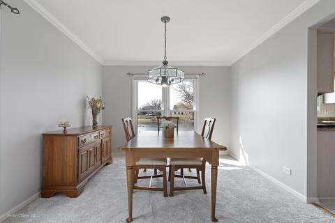 1331 Saddlebrook Rd, Bartlett, IL 60103 photo 9