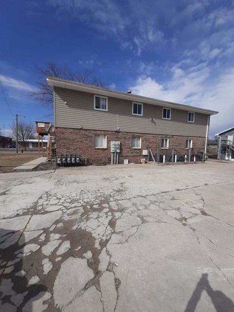 109 W Shelbourne Dr, Normal, IL 61761 photo 3