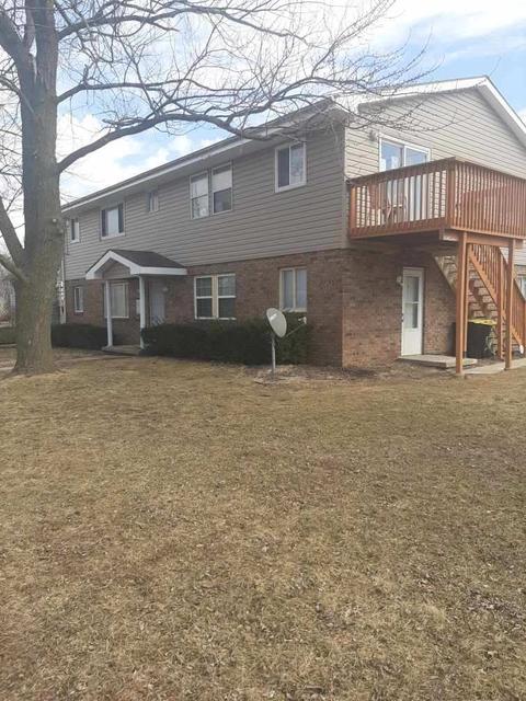 109 W Shelbourne Dr, Normal, IL 61761 photo 1