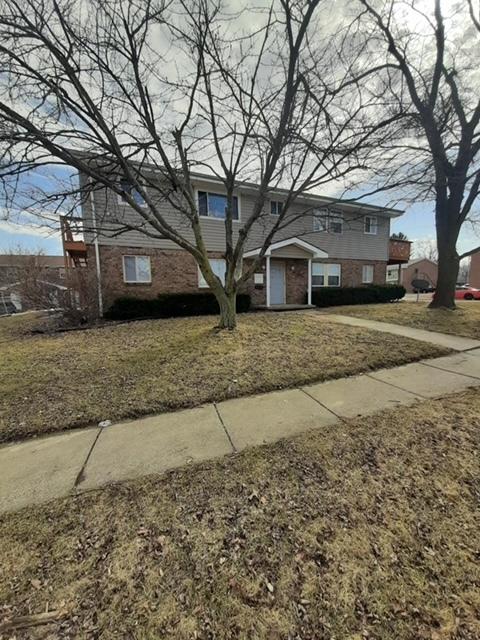 109 W Shelbourne Dr, Normal, IL 61761 photo 2