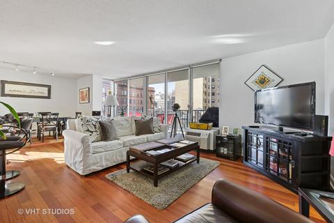71 E Division St #706, Chicago, IL 60610 photo 3