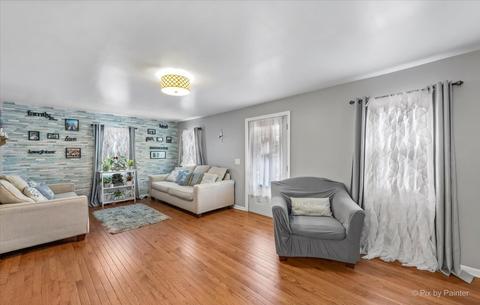 684 Stewart Ave, Elgin, IL 60120 photo 8