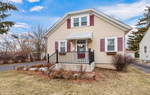 684 Stewart Ave, Elgin, IL 60120 photo 3