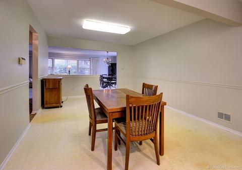 322 Central Ave, Aurora, IL 60506 photo 16
