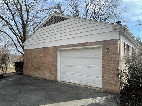 808 Highpoint Rd, Normal, IL 61761 photo 3