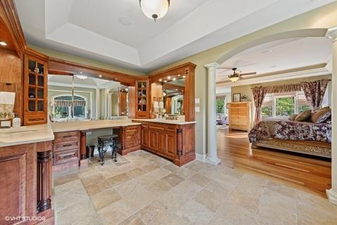 225 Forest Edge Ct, Burr Ridge, IL 60527 photo 21