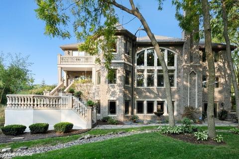 225 Forest Edge Ct, Burr Ridge, IL 60527 photo 2