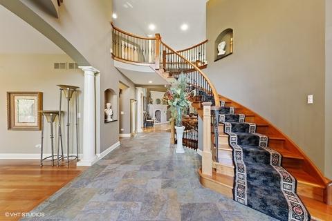 225 Forest Edge Ct, Burr Ridge, IL 60527 photo 4